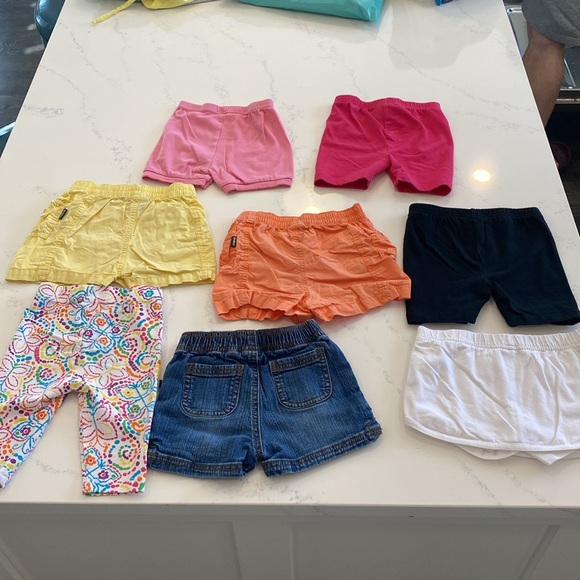 Lot of 8 kids shorts size 18 months - Picture 4 of 4